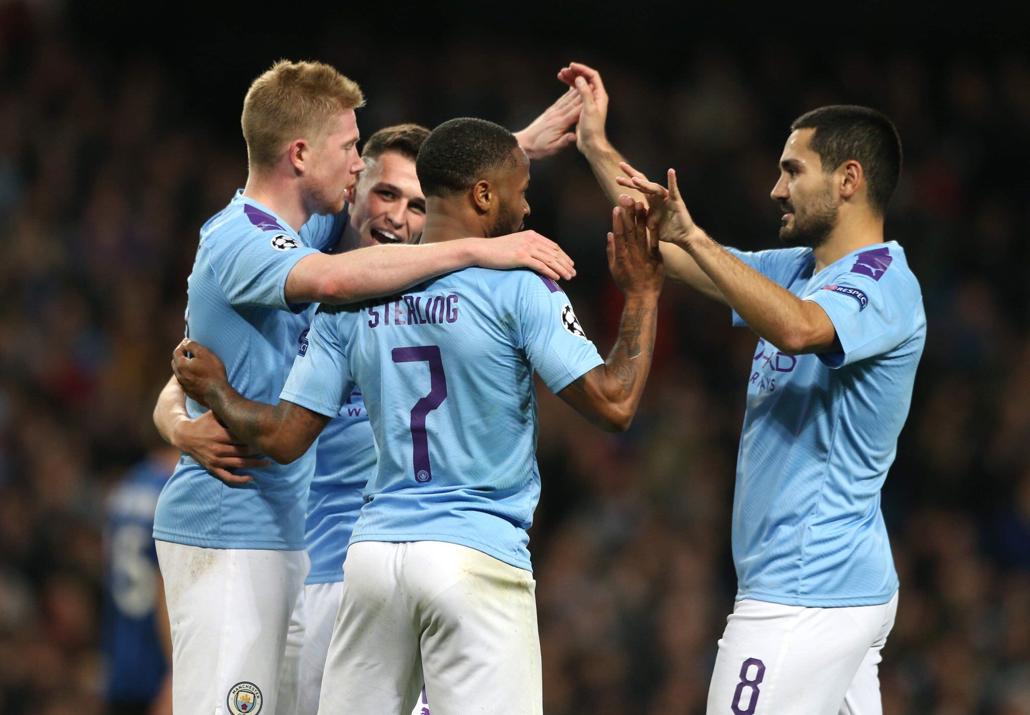 西甲第17轮观赛指南：皇马迎战塞维利亚；巴萨期待延续胜轨（西甲第17轮看点：皇马对阵塞维利亚，巴萨力争连胜）