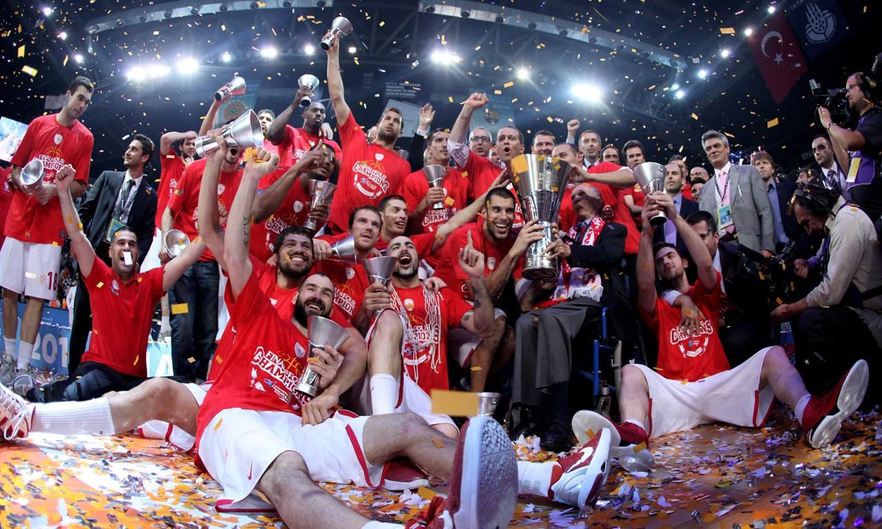 进攻受阻！灰熊半场无人得分上双，三分命中率仅为13.3%（灰熊半场哑火：无一人得分上双，三分仅13.3%）