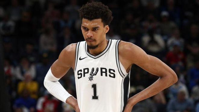 足球中超本轮进球大爆发，单轮轰入32球（中超本轮火力全开，单轮斩获32球）