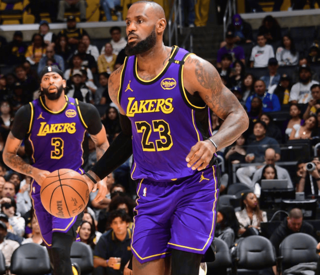 足球报：新鹏城下赛季目标是保级的基础上前进几名（足球报：新鹏城下赛季在保级基础上力争提升名次）