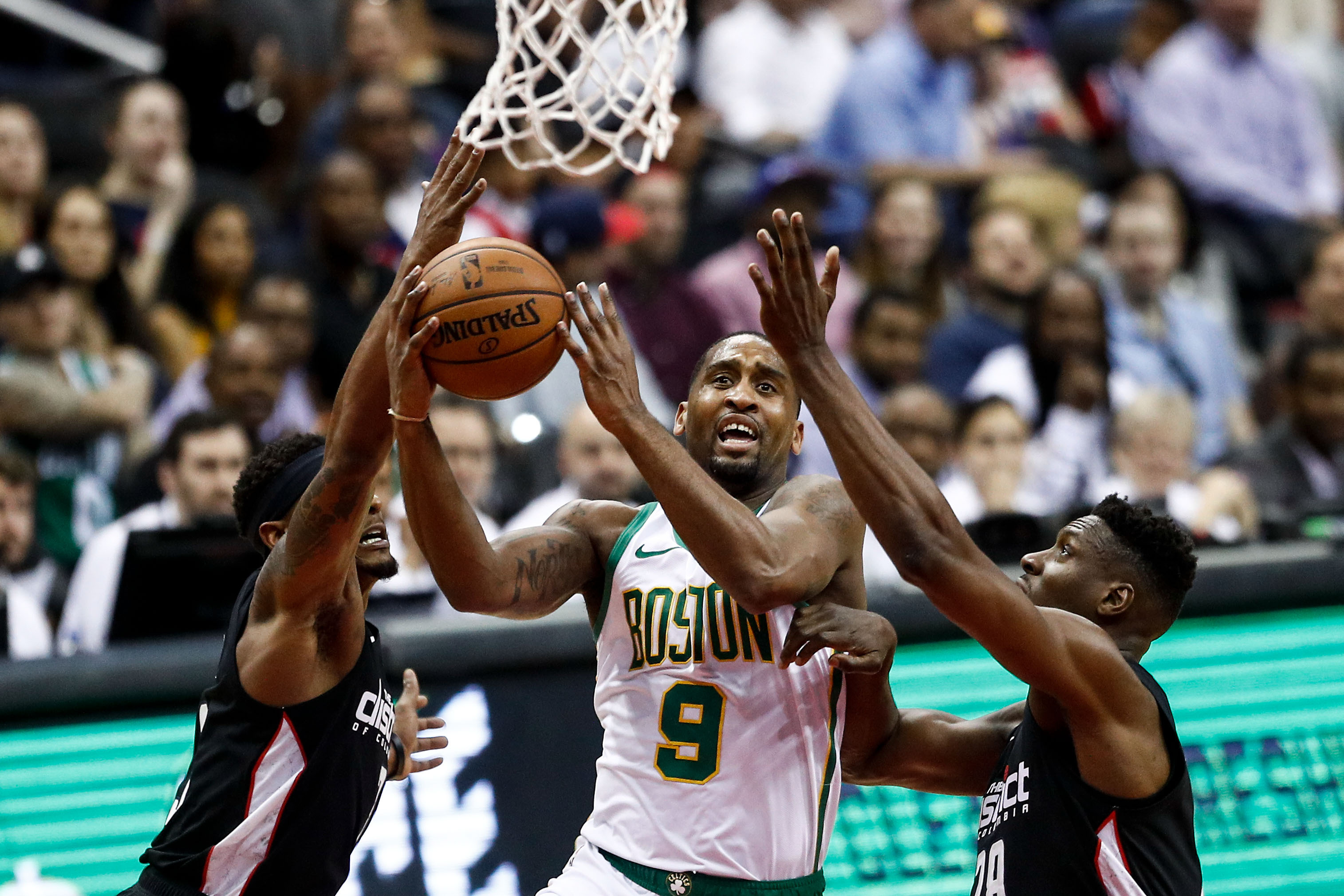 阿斯：皇马董事会仍信任阿隆索，但西超杯将是其未来关键之战（阿斯：皇马高层继续信任阿隆索，西超杯将成其前景关键考验）