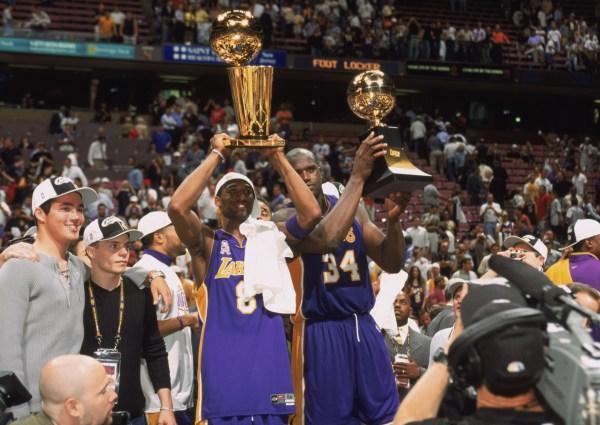 北青：约十人获国足新帅面试资格，邵佳一、李霄鹏等在列（北青：国足新帅面试名单约10人，邵佳一、李霄鹏等入围）