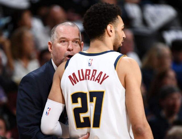 掘金约基奇豪取三双战胜快船（约基奇砍下三双，掘金力克快船）