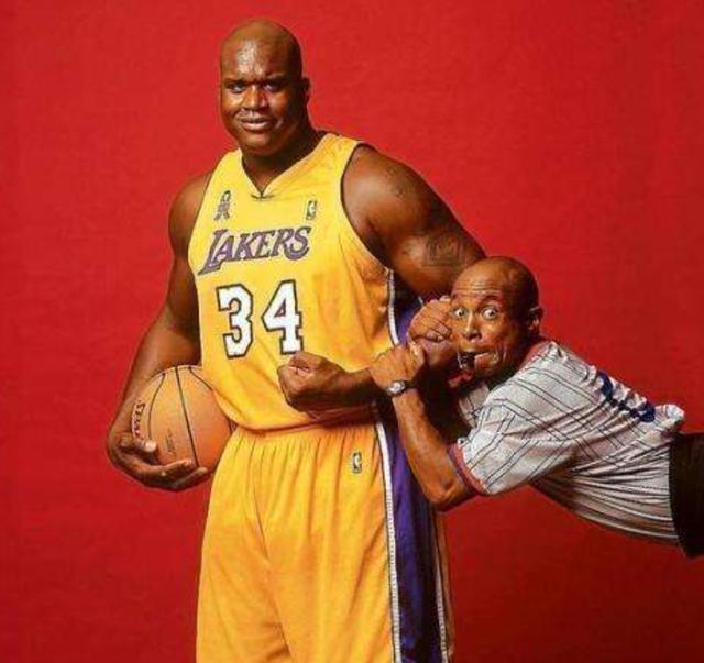 意媒：国米中卫帕拉西奥斯伤情反复，可能接受手术并缺阵数月（意媒：国米后卫帕拉西奥斯伤势反复，或接受手术缺阵数月）